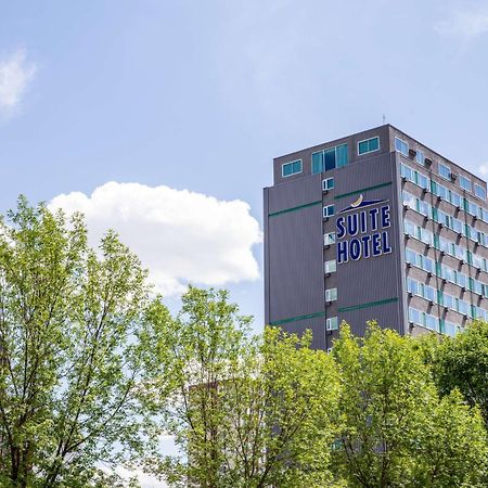 Campus Tower Suite Hotel Edmonton Exterior foto